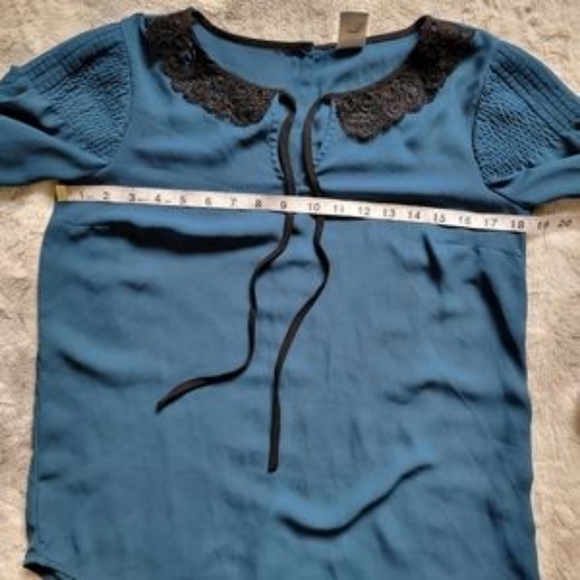 Disney By Lauren Conrad Women's S 3/4 Sleeve Buttons Bown Back - Picture 8 of 11